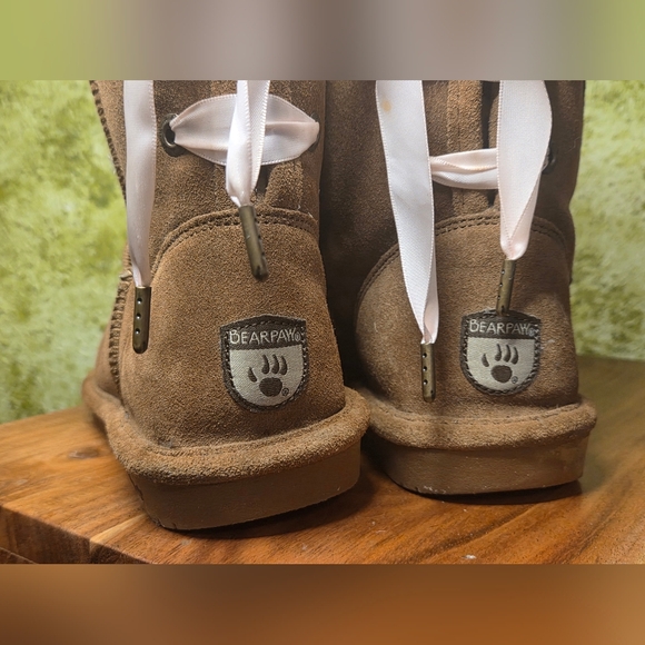 EUC BearPaw Elizabeth II Women's Brown Boots with Pink Ribbon Sz 5 - Picture 5 of 12